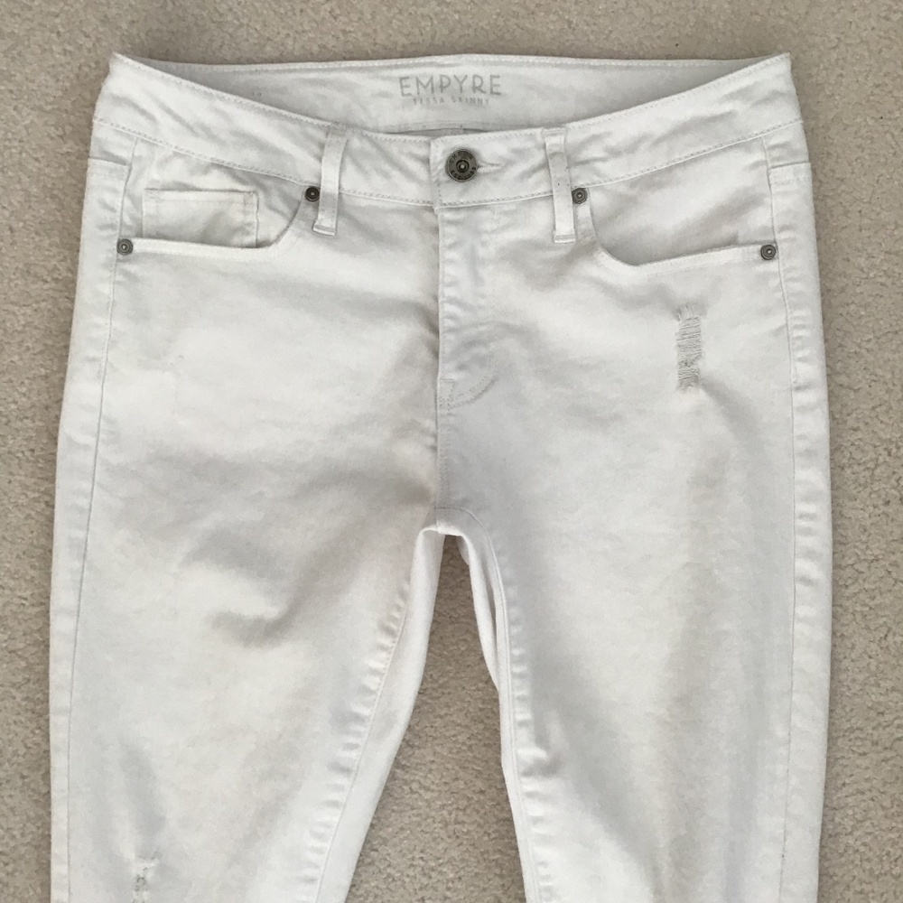EMPYRE TESSA SKINNY WHITE DISTRESSED JEANS SIZE 7